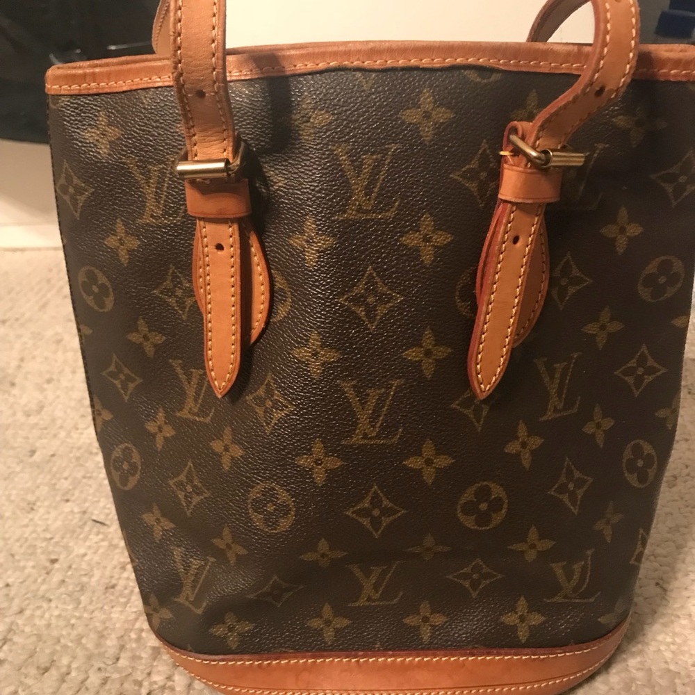 Louis Vuitton PM Bucket